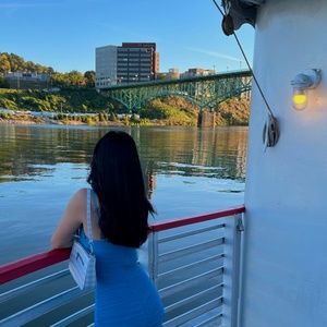 Meet your Posher, Vivian